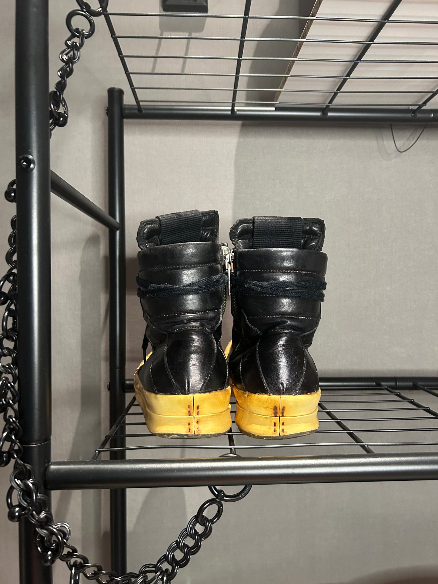 Rick Owens Fall/winter 2010 "gleam" stapled sole short tongue geobasket