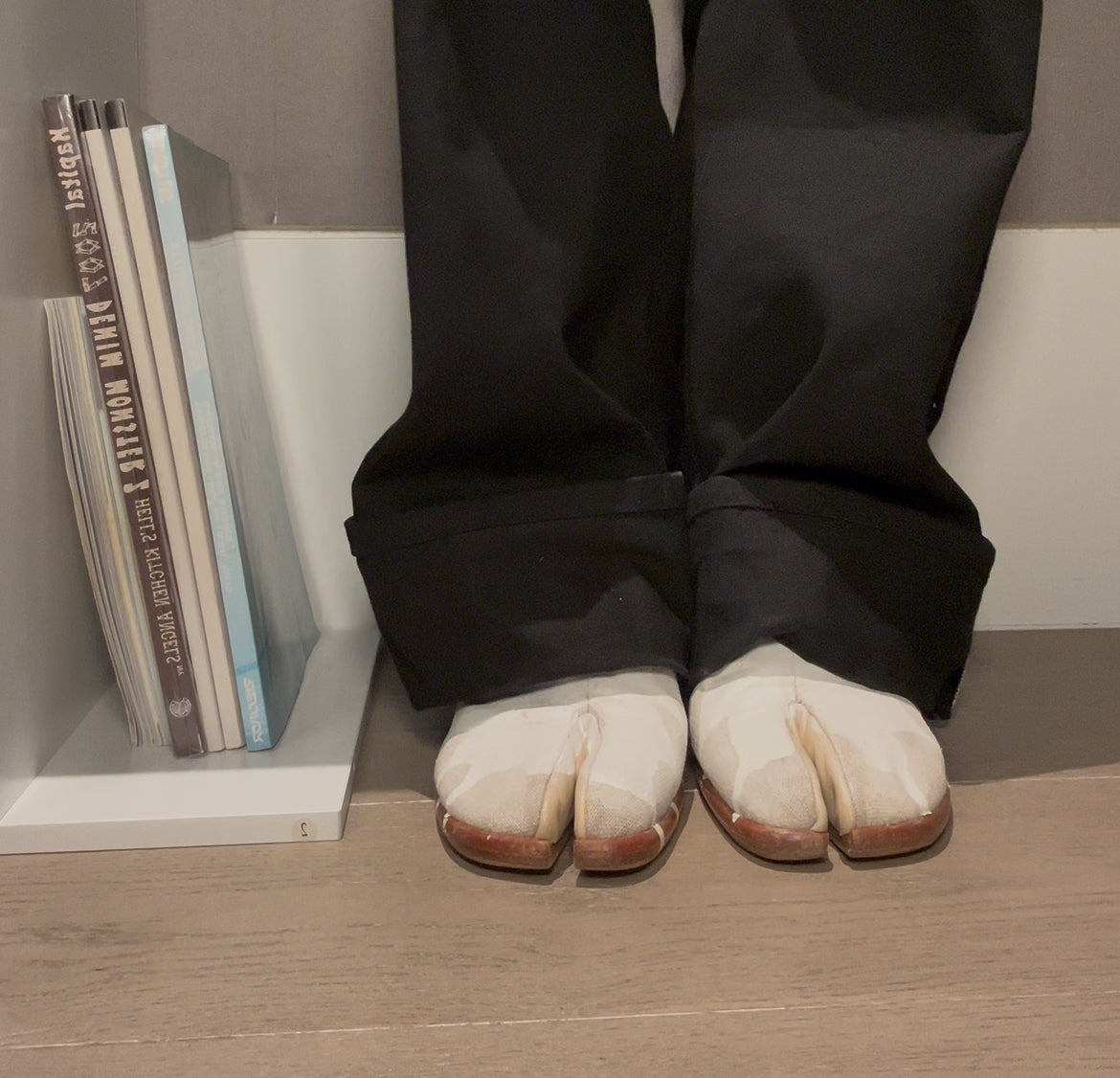 FOOTWEAR