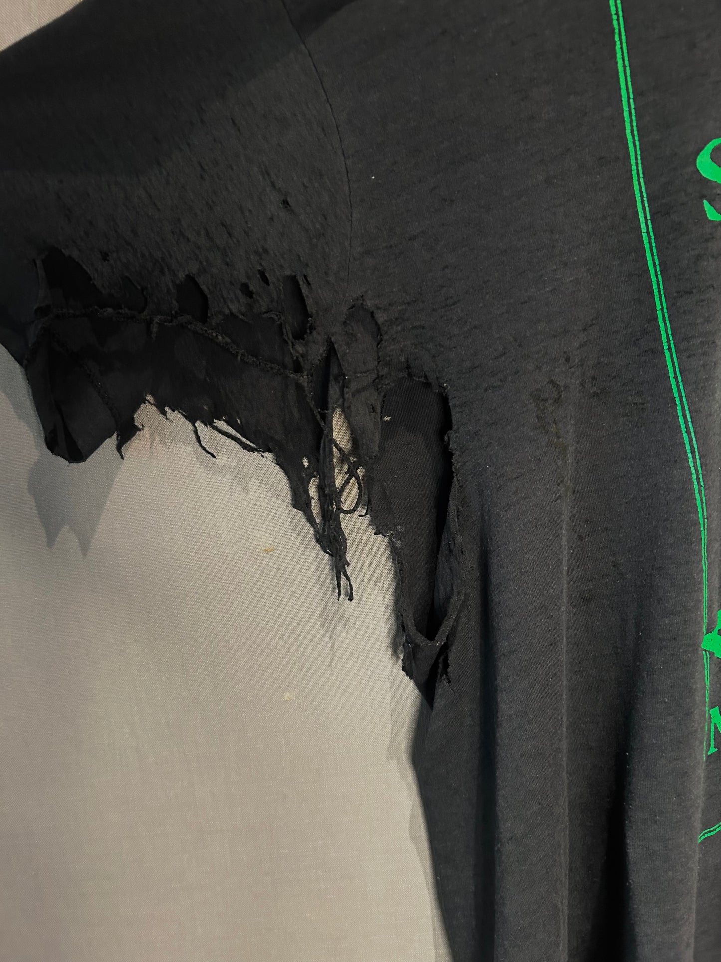 1983 Thrashed "The Sisters Of Mercy" tee