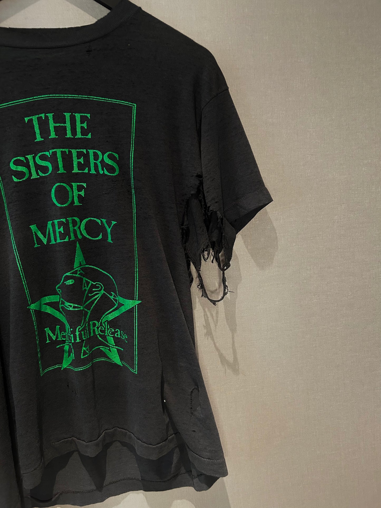 1983 Thrashed "The Sisters Of Mercy" tee