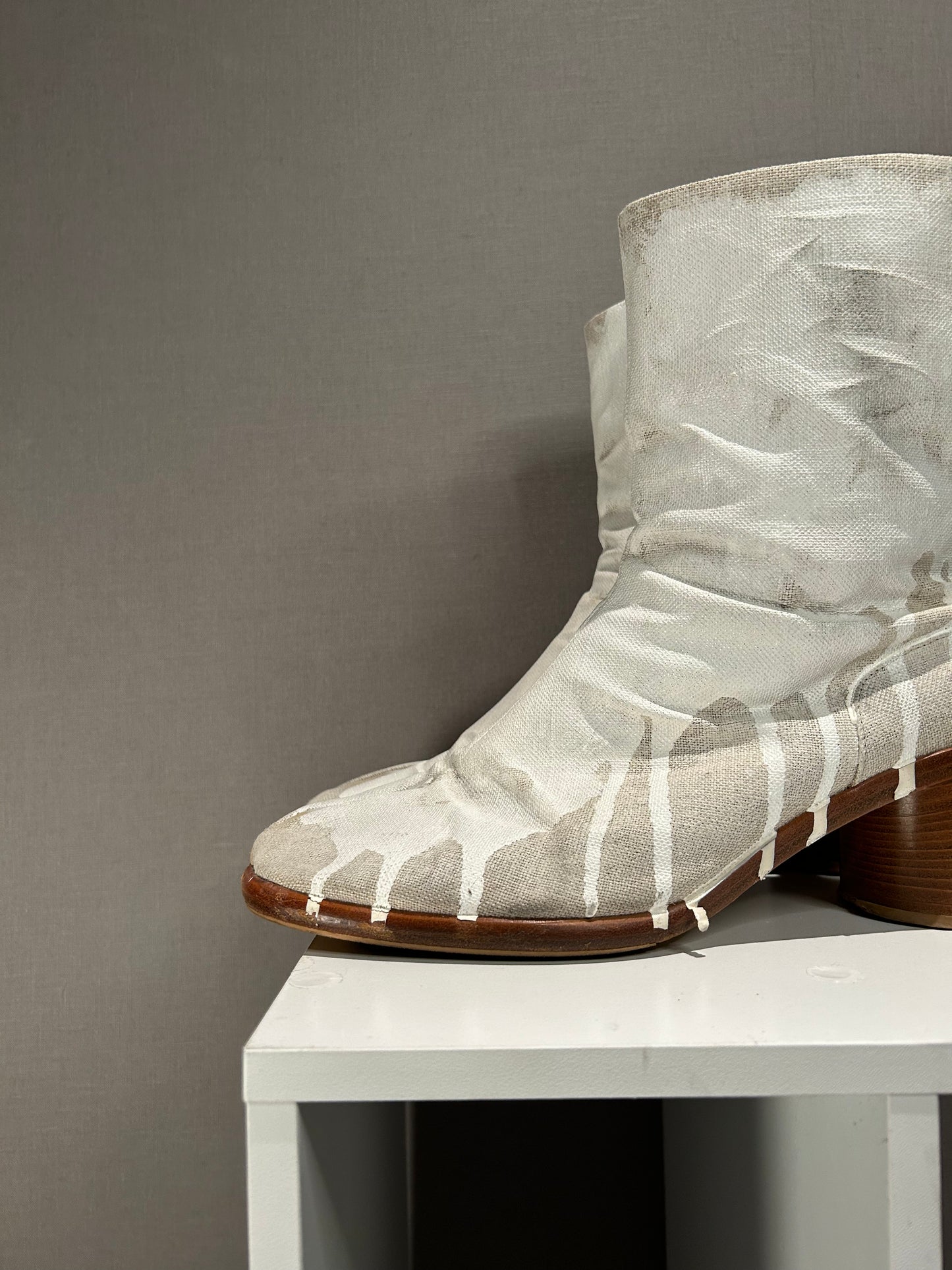 aw2018 MAISON MARGIELA 'paint drop' Ankle Tabi Boots