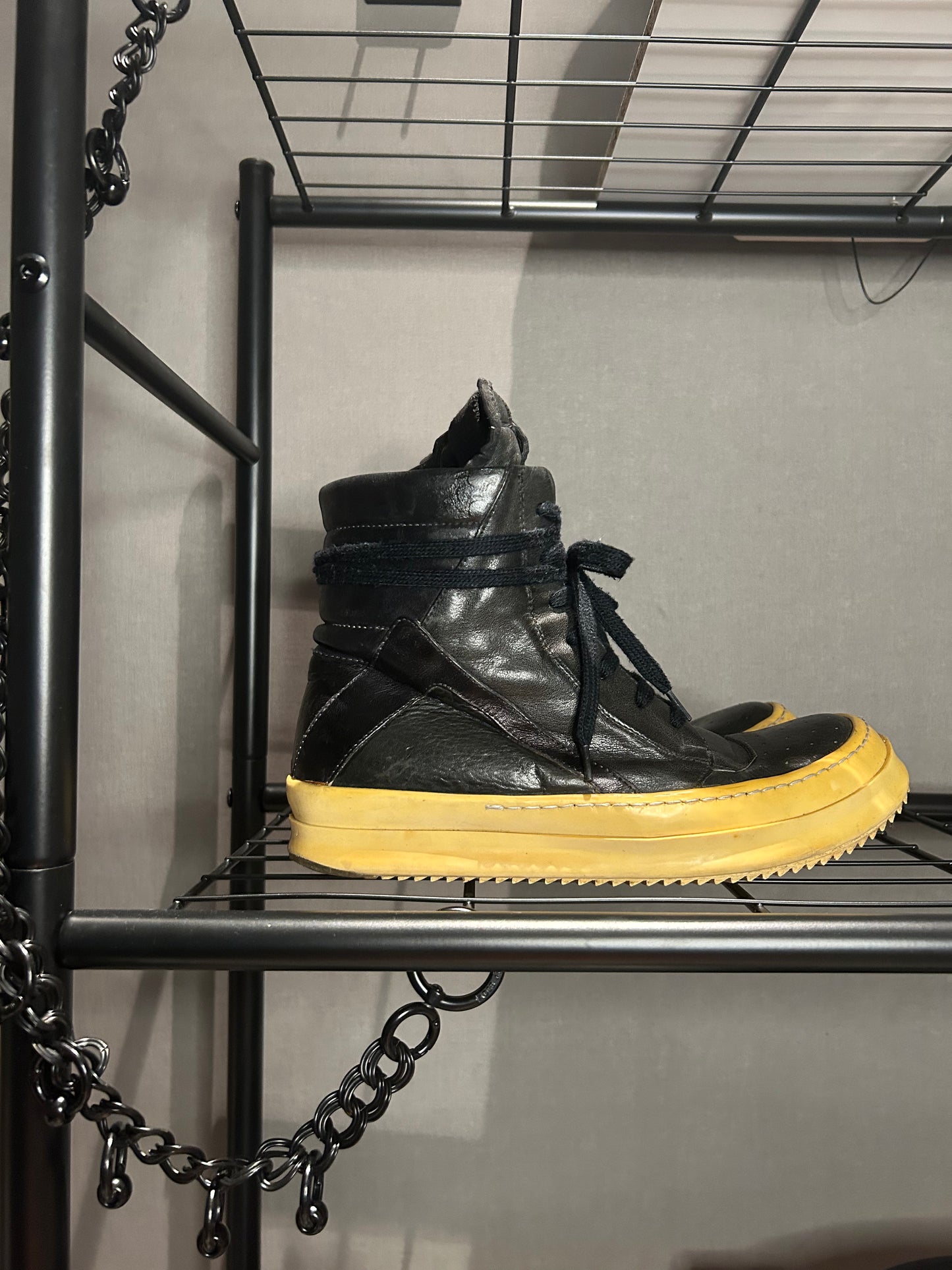 Rick Owens Fall/winter 2010 "gleam" stapled sole short tongue geobasket