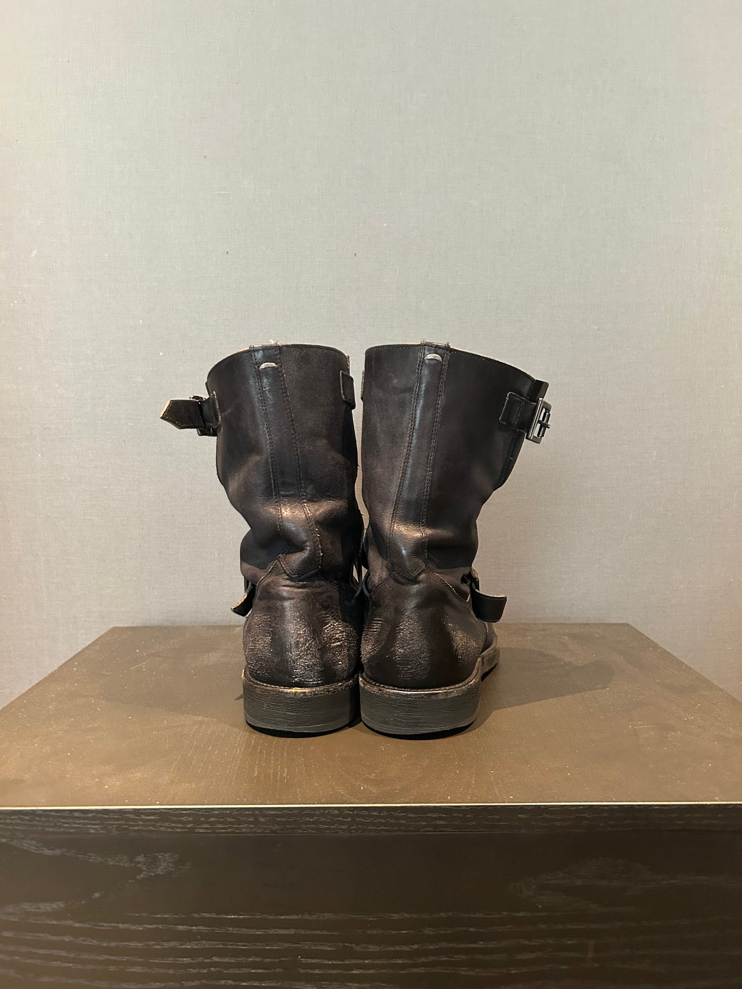 MAISON MARGIELA AW2000 FACTORY DISTRESSED ENGINEER BOOTS