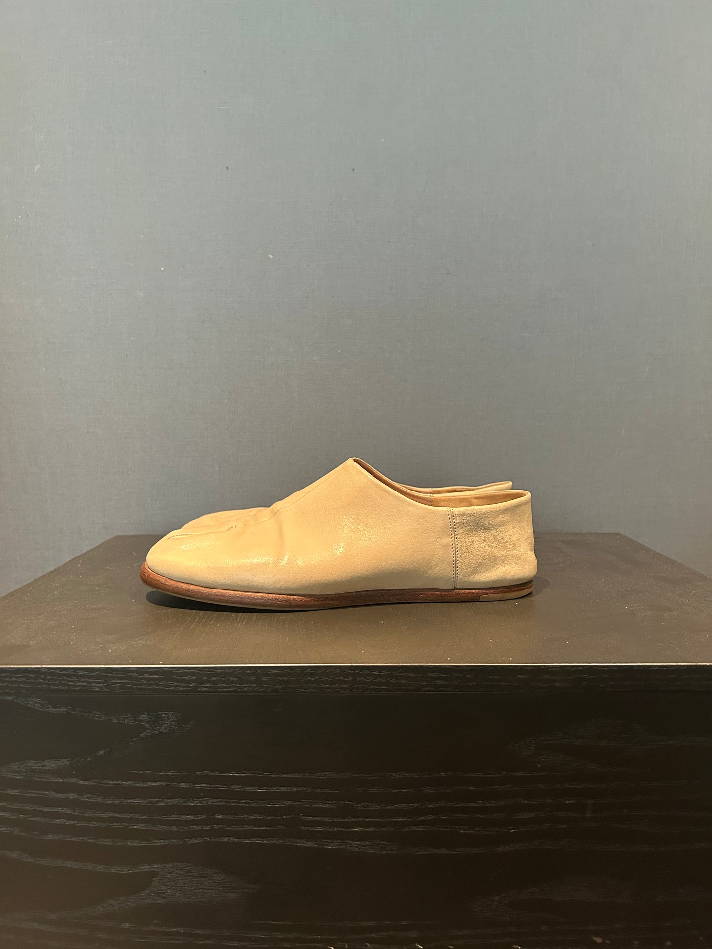 MAISON MARGIELA BABOUCHE TABI SLIP-ONS